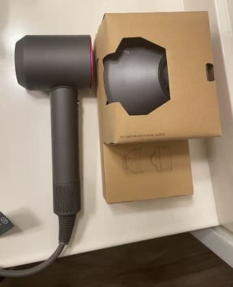 dyson electric dryer - 3 attachments 1