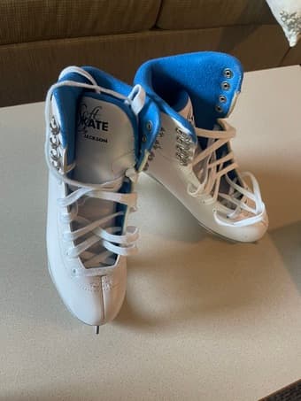 Ice skates (Jackson Ultima SoftSkate Womens/Girls Figure) 1