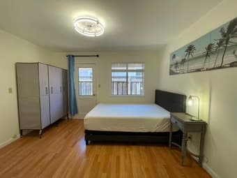 Two studio-style furnished bedrooms near Mountain View Caltrain 2