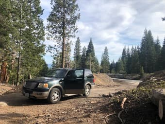 2004 Ford Expedition (4WD Eddie Bauer) 193K miles 3