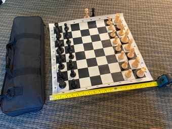 20 inch chess set with carrying case and weighted pieces 1