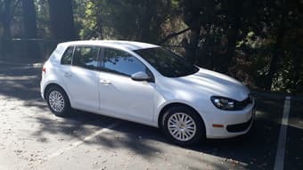 2013 Volkswagen Golf (low mileage) 1