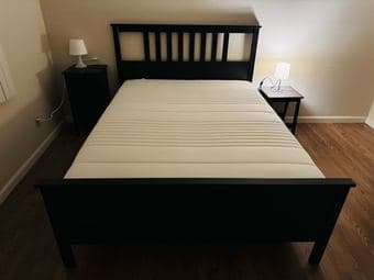 IKEA Hemnes bed with mattress, two nightstands and two lamps 2