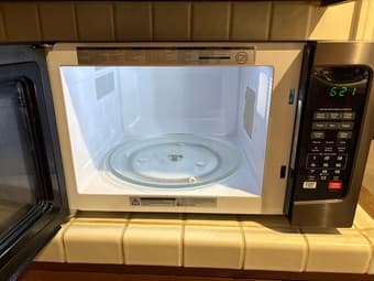 Toshiba Microwave 2