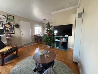 Lovely 1b1b in Downtown Menlo Park (available January) 1
