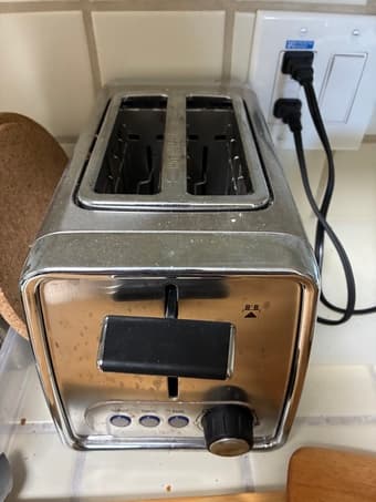 Small appliances for sale: kettle, toaster, iron 3