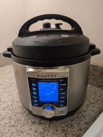 Moving Sale! Ergonomic office chair, Instant Pot, kitchen items,&more! 2