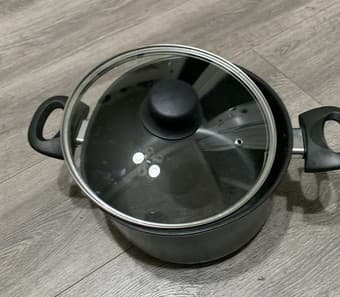 5Qt Pot with Glass Lid 1
