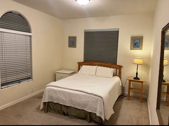 One room for rental, 15mins by bike to Stanford 1