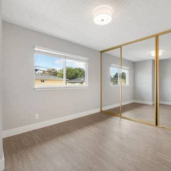 2 bed/1.5 bath townhouse available below market rate (Sunnyvale) 2