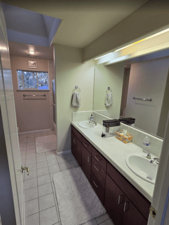 Private Bedroom with shared bath- Close to Stanford and Tesla 3