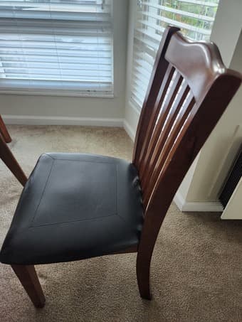 dining table with 4 leather chairs 2