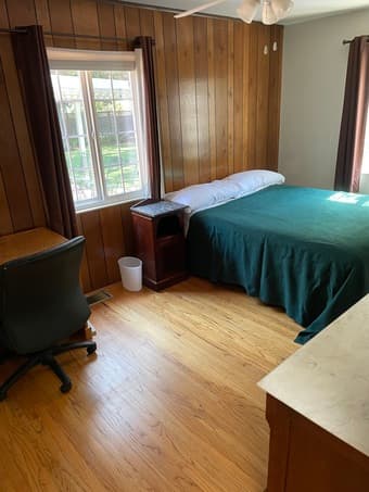 ROOM FOR RENT, month to month, near Stanford (Menlo Park) 1