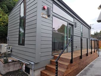 Modern Studio ADU for Triple El (near Midtown) Kitchen, Bath, Laundry 1