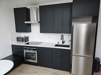 Modern Studio ADU for Triple El (near Midtown) Kitchen, Bath, Laundry 3