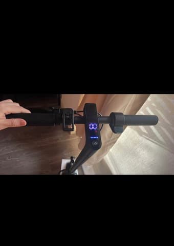 Brand new scooter, weight limit 246lbs 1