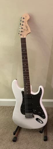 Squier Affinity Stratocaster electric guitar 1