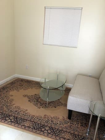 one bedroom one bath cottage for rent. 3