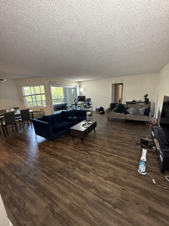 1 bed/1 bath available in a 2 bed/2 bath unit at Oakcreek Apartments. 2