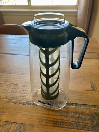 Kitchen items for sale (sink protector, drawer organizer, cold brew) 3