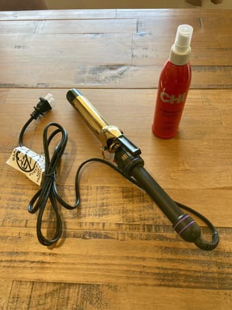 Hot Tools curling wand (1.25") for sale 1