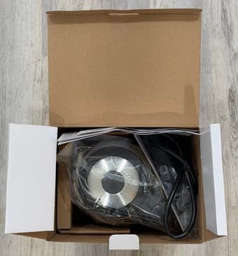 NEW IN BOX Electrolux ErgoSense kettle EEK5210 2