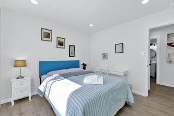 Private room  for Rent in 4-B/2Bath House Redwood City Near Stanford 1