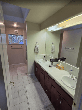 Furnished bedroom with shared bath- Close to Stanford & Tesla 3