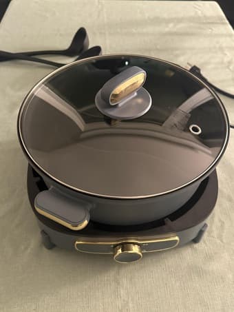 HOT POT 6L- Double flavor dual sided non stick + 2 silicon ladles 1