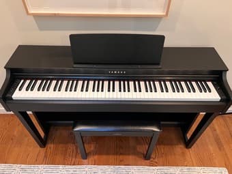Yamaha Clavinova CLP-625 Digital Piano – Excellent Condition 2