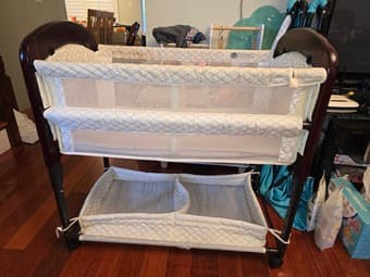 Cambria Baby Bassinet 1