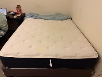 Brooklyn Bedding (Medium Firm - Queen Size) 1