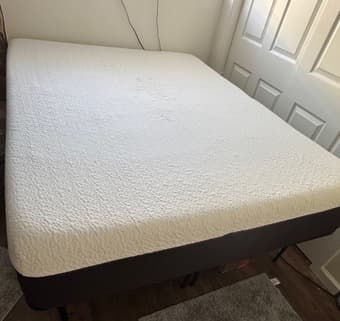 Queen mattress (CoolGel Memory Foam) + base, and other stuff 1