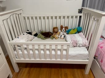 Pottery Barn Kendall Crib, mattress, and toddler conversion 1