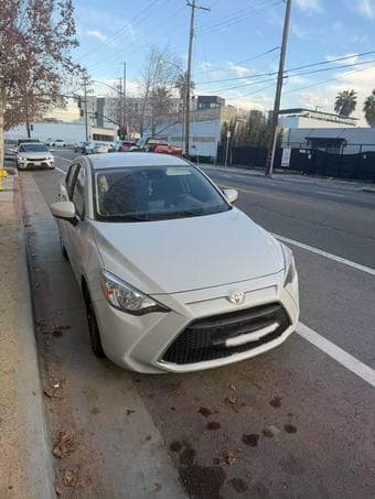 2020 toyota Yaris L 1