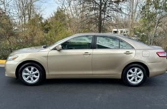 2011 Toyota Camry LE, 160k mi for sale $6000 2