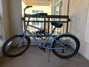 Like-new Hybrid Cruiser Bike 4