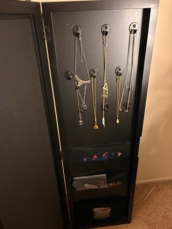 FREE mirror jewelry organizer 2