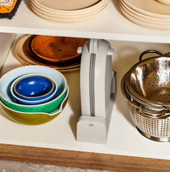 Audio Interface, limited edition palette, waffle maker and art canvas! 4