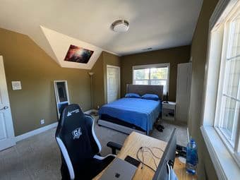 Large furnished room in 5-bedroom house - Palo Alto 1