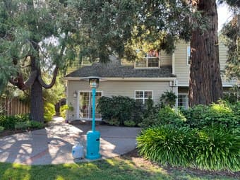 Large furnished room in 5-bedroom house - Palo Alto 3