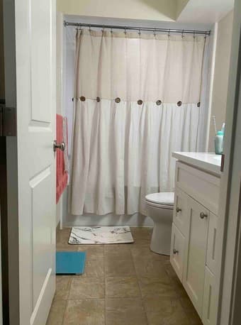 Roommate Wanted (3BR/2BA) College Ave, Palo Alto, Available Late March 4