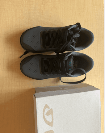 Brand new women’s mountain biking shoes (Giro latch, size 39) 3