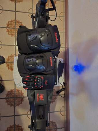 Barely used Kaabo Urban lightweight 25MPH 4