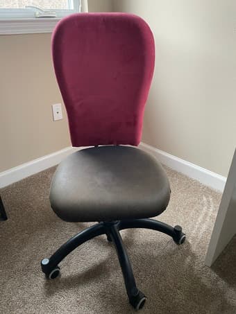 Desk chair 1