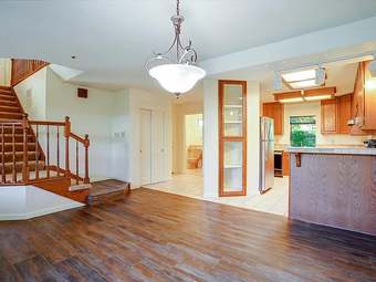 Room for Rent | Redwood City Townhouse | March 15 – July 15 (Flexible) 4