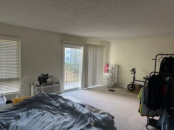 Short-term lease of a bedroom at Oak Creek Apartments: Feb 27-March 19 3