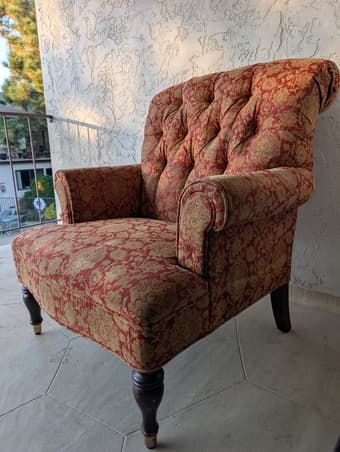 Selling antique-style armchair 1