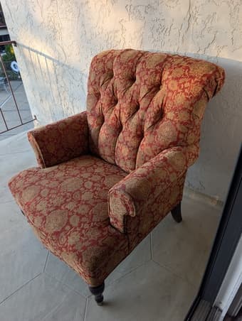 Selling antique-style armchair 2