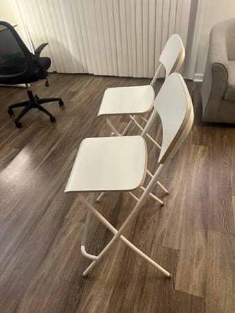 Queen Mattress (10") + 2 Folding Bar Stools — Pickup 94304 2